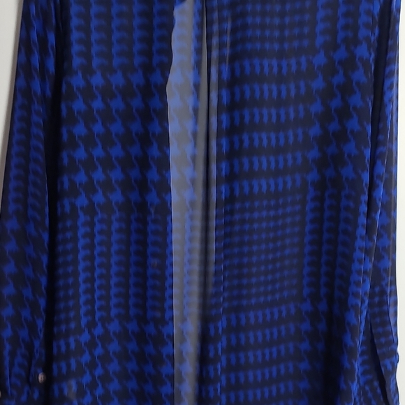 VINCE CAMUTO Houndstooth Print Blue and Black Button Up Size Small - Picture 11 of 13